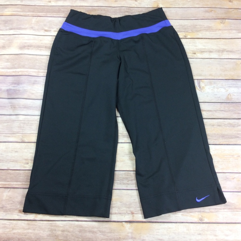 Nike Dri-Fit Womens Size XS Black Blue Capri Pants - Picture 1 of 6